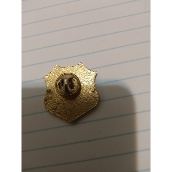 Lasalle Golden Bears American Hockey League (AHL) Vintage Pin D18 - Picture 2 of 2